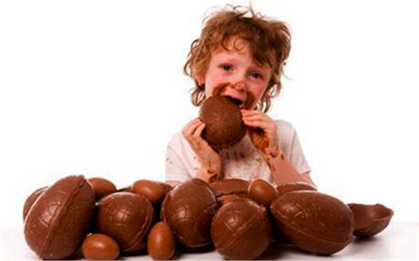 مضرات شکلات برای کودکان