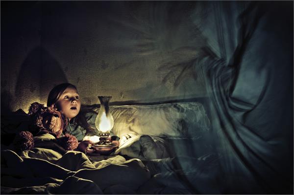 ترس کودکان از تاریکی و راهکارهای کاهش آن